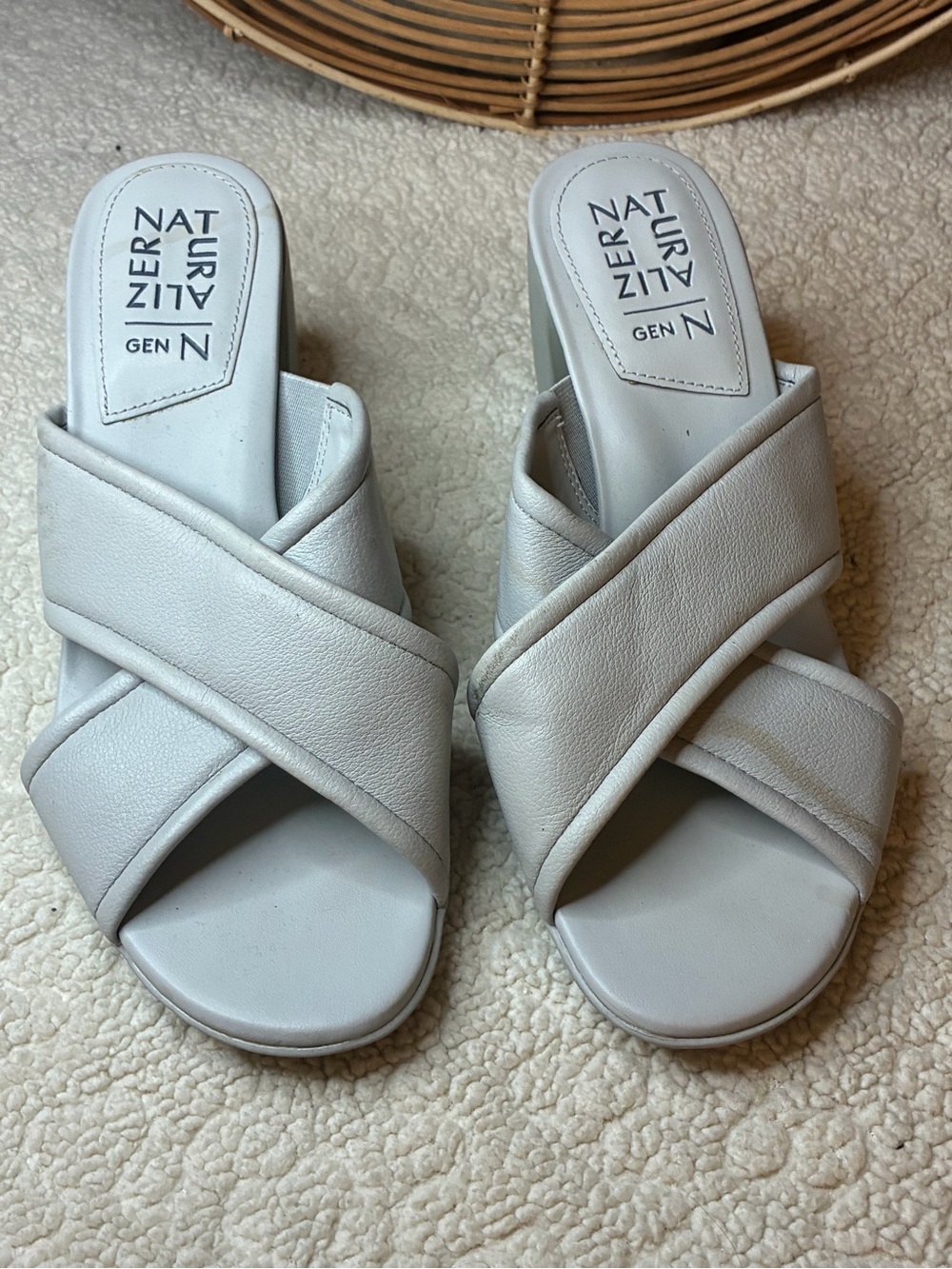 Naturalizer Gen N Gray Criss Cross Block Heel Sandals Size 8.5
